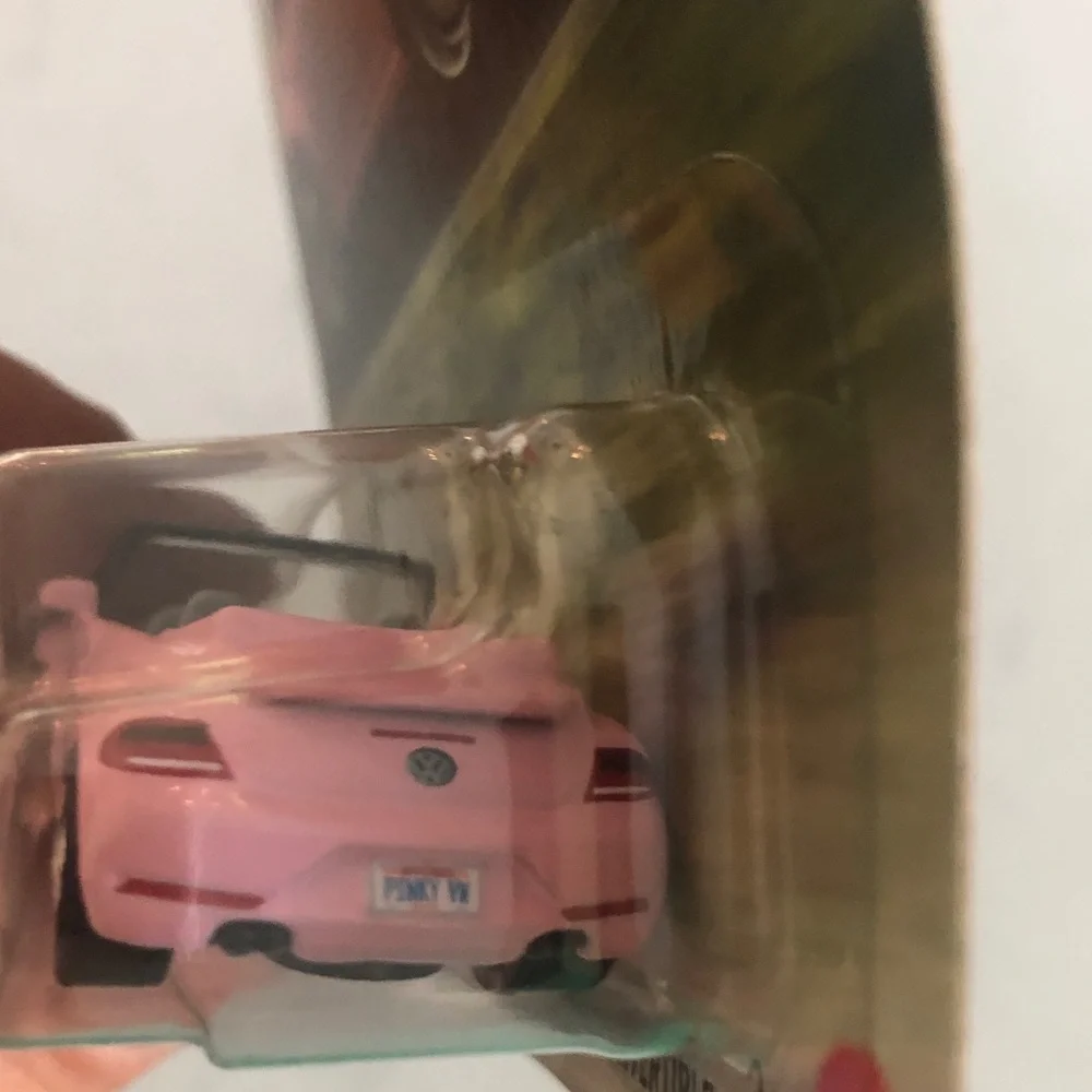 Mattel Matchbox Pink 2019 Volkswagen Beetle Convertible